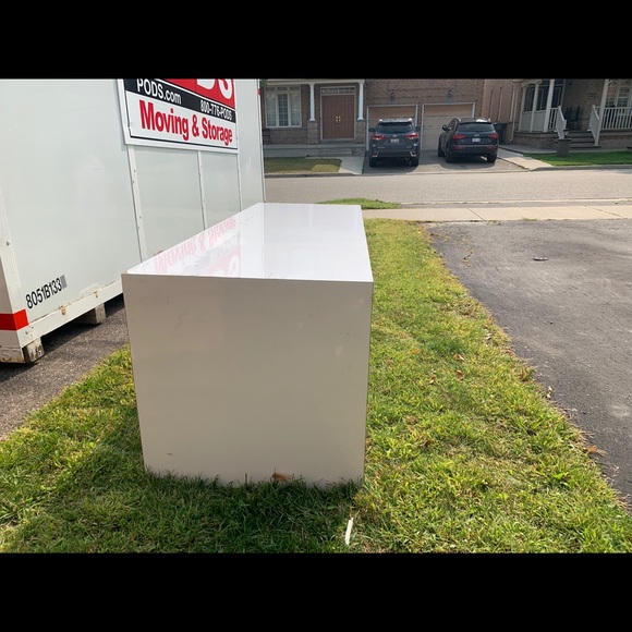 Dresser Table - Picture 3 of 4